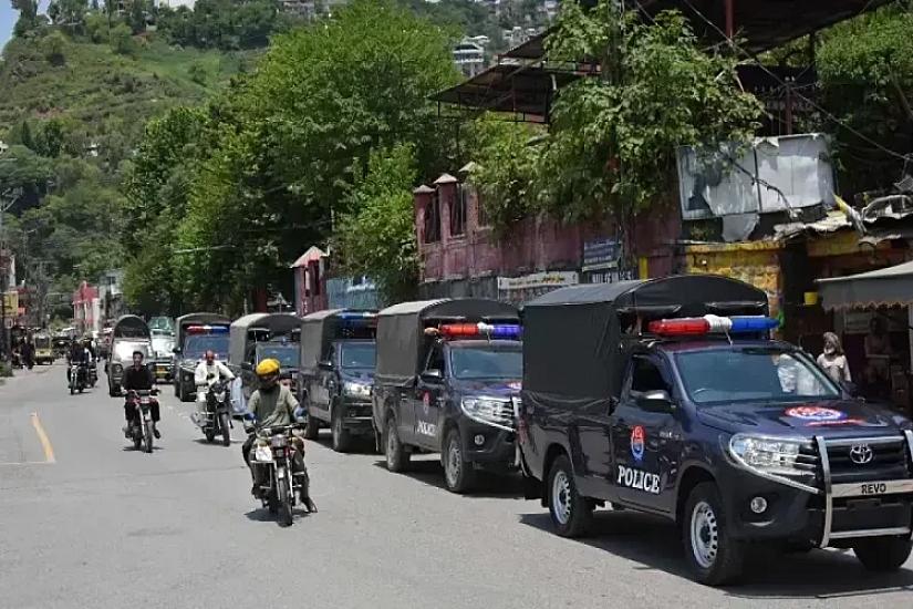Pakistanda seçki öncəsi aksiya: 