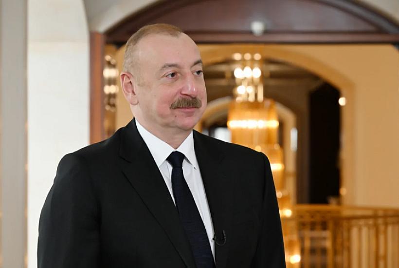 Hacı Həssənal Bolkiah İlham Əliyevə