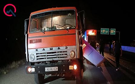 “Ford” “KamAz”a çırpıldı - Ölən var - 