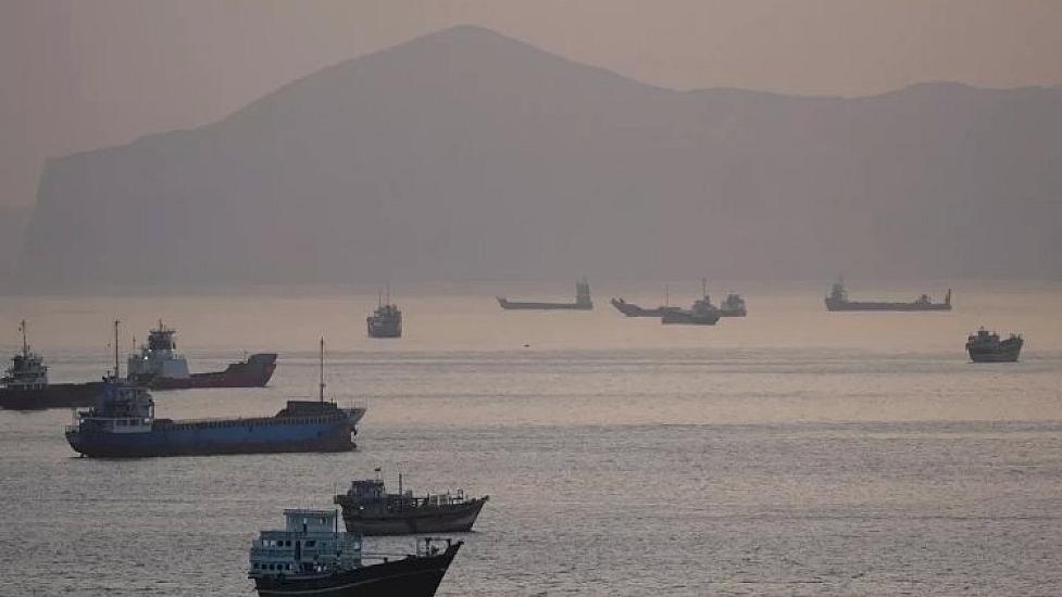 Hörmüz boğazından neft daşıyan gəmilərin hərəkəti bərpa olundu