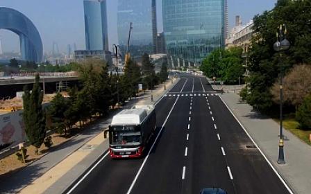 Bu yol 8 Noyabr prospekti ilə 