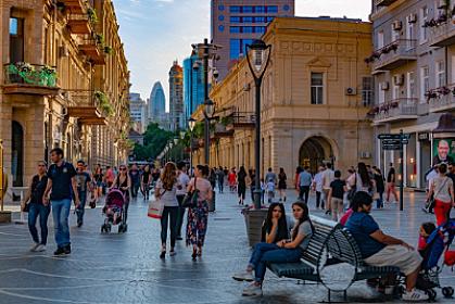 В Баку у них новый режим рабочего времени