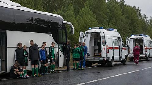 Futbolçuların avtobusu dronla vuruldu: ölən və yaralanan var - 