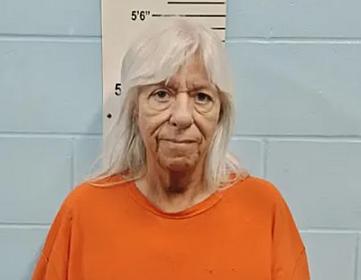Övladlığa götürdüyü qızı 