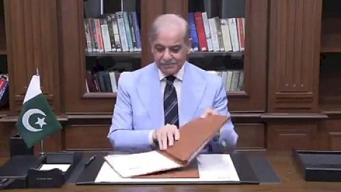 Şahbaz Şərif də imza atdı - 