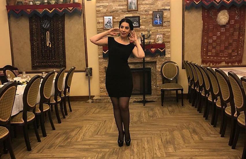 Xalq artistinin müğənni qızı geyimi ilə müzakirə yaratdı - 