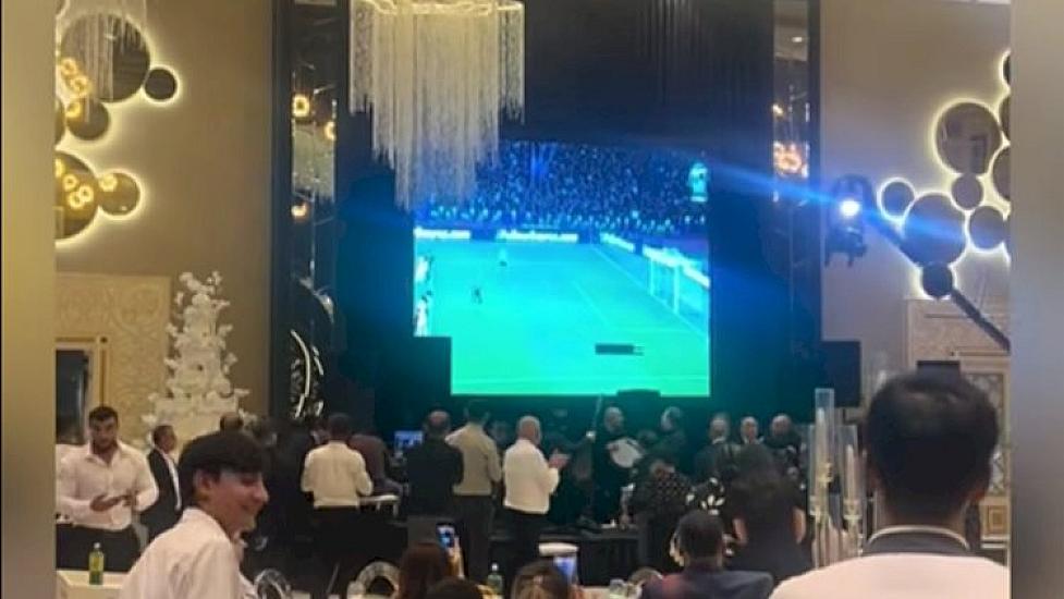 Toyda futbola baxdılar - 