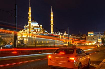 Qaydaları pozan taksi sürücülərini 