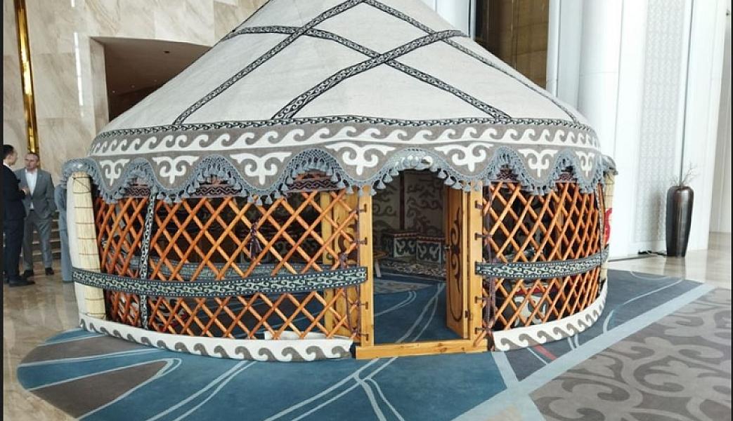 Lüks oteldə 5 ulduzlu, 8 guşəli yurta