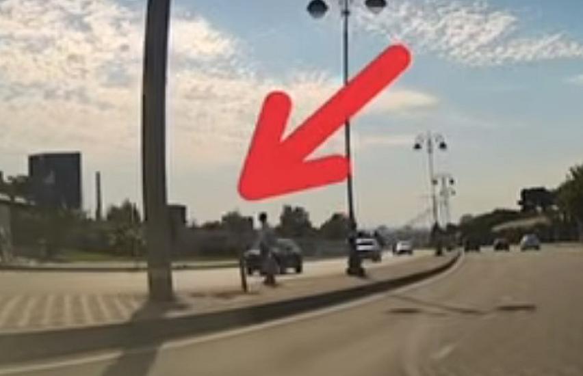 Yolda təhlükə yaradan piyada saxlanıldı - 
