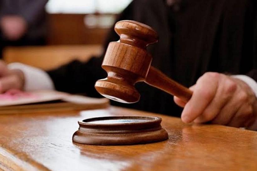 Oğlunu kürəyindən bıçaqlayan şəxsə 