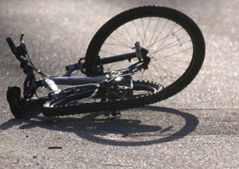 20 yaşlı velosipedçini maşın vurdu — Durumu ağırdır