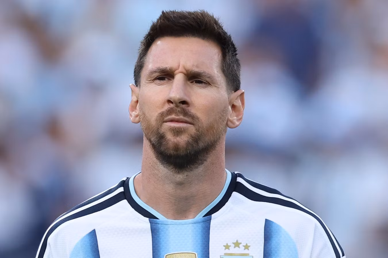 Messi Qaqarin ilə