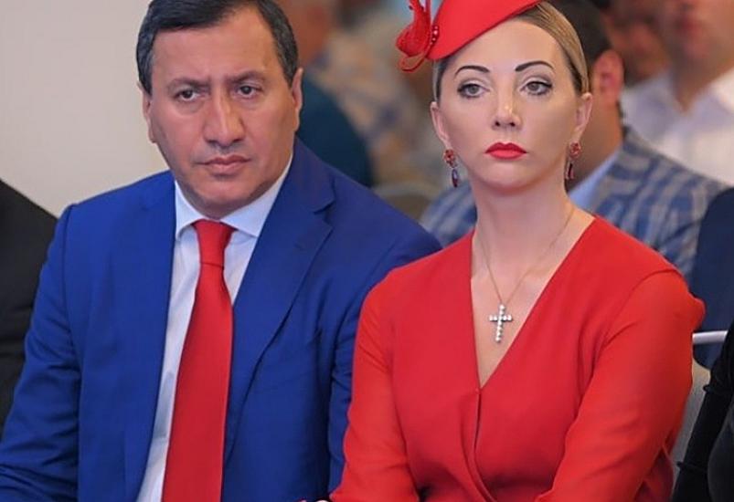 Məşhur milyarder ərindən polisə 