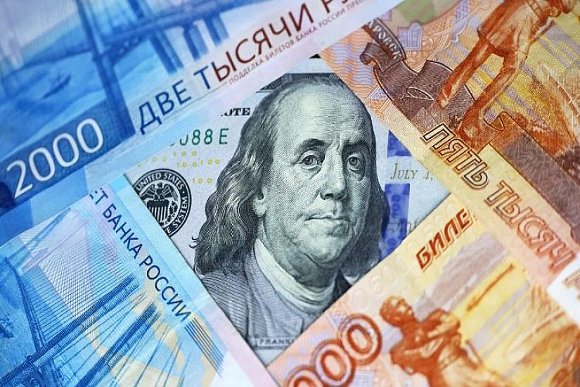 Rusiya yenidən dollara qayıdacaq