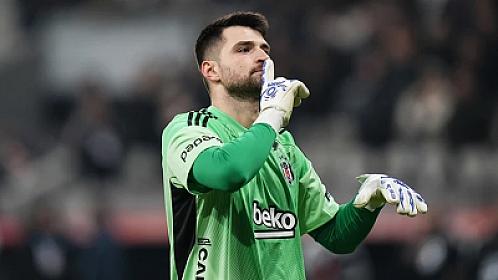 “Beşiktaş”ın qapıçısı Ersin Destanoğluna