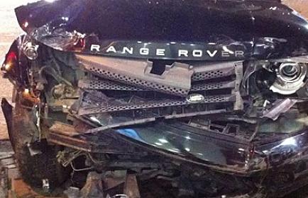 Bakıda "Range Rover" qəza etdi: 
