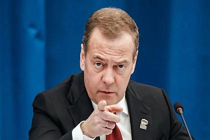 Medvedev Ermənistanı hədələdi