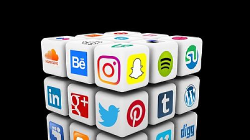 Australia against social media companies