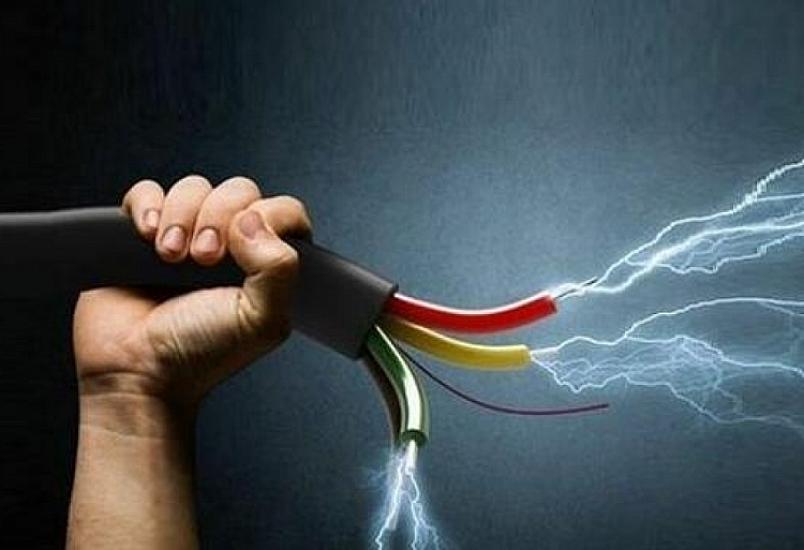 24 yaşlı oğlanı cərəyan vurub öldürdü - 
