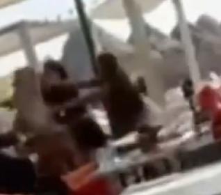 Bakıda restoranda bloqerlər saçyolduya çıxdı - 