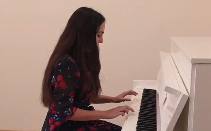 Leyla Əliyeva Şövkət Ələkbərovanın mahnısını ifa etdi - 