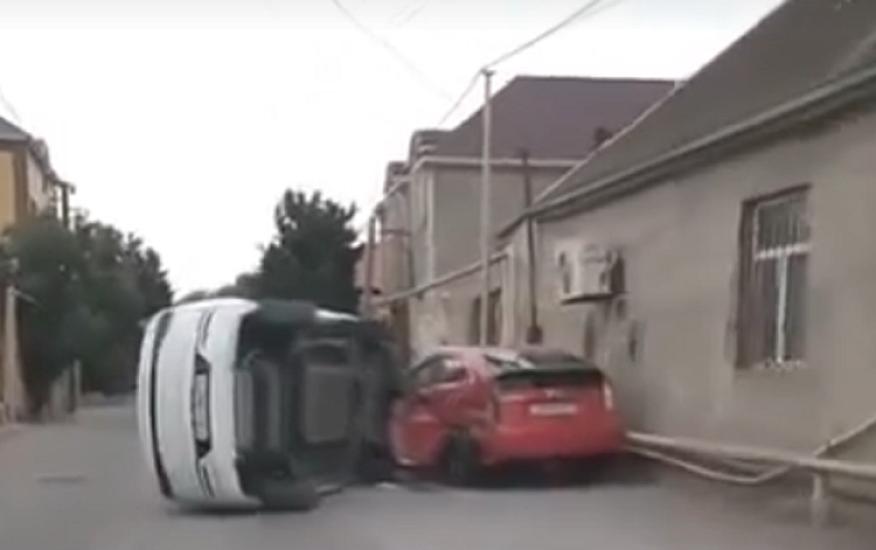 Bakıda “Prius”la toqquşan 