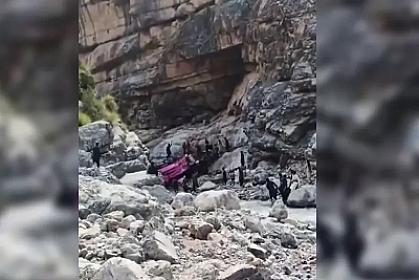 Pakistanda avtobus dərəyə aşıb, 