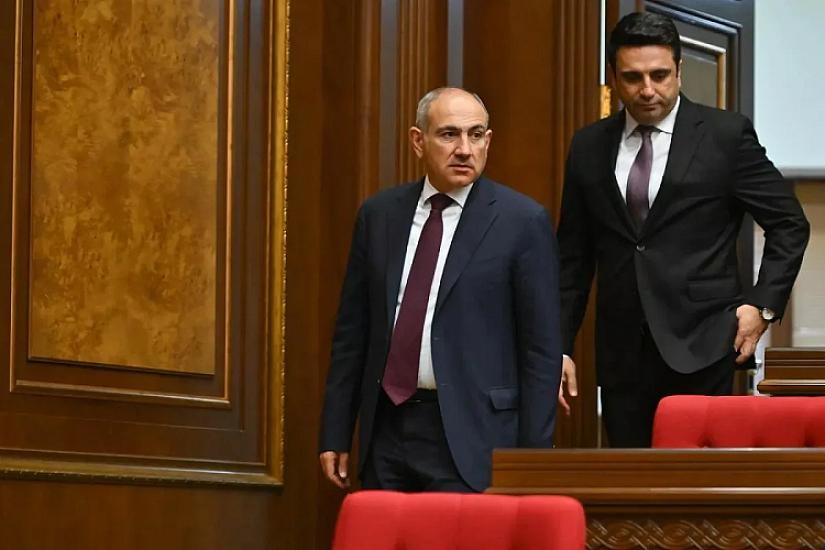 Ermənistanda Simonyanın gedişi 
