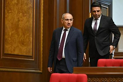 Ermənistanda Simonyanın gedişi 