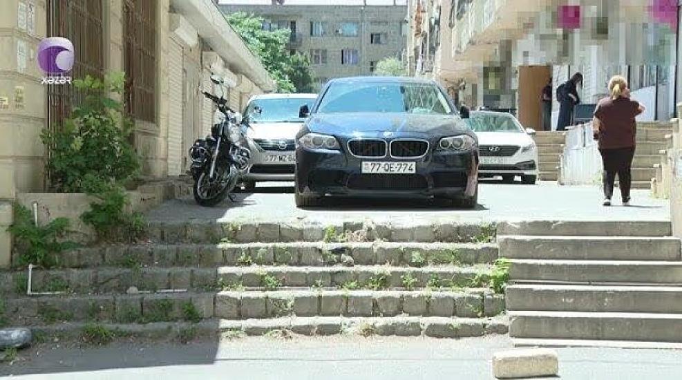Piyadalar üçün nəzərdə tutulan pilləkən sürücülərə problem yaradır - 