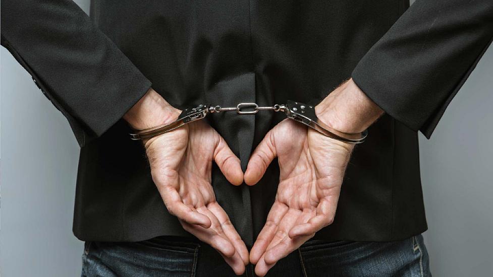 Axtarışda olan 39 nəfər 