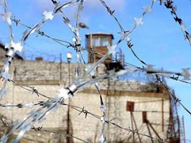 Bakıda məhbus həbsxanadan qaçdı - 