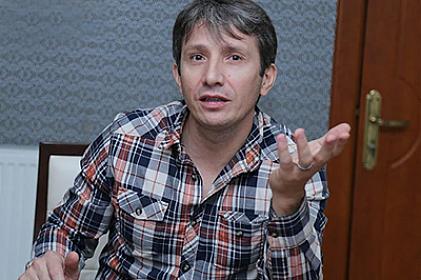 Azər Axşam: "Ola bilər sənin üçün əzizdir, amma faktiki fahişədir" - 