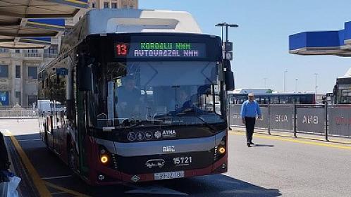 Sürücü avtobusu saxlayıb siqaret çəkməyə düşdü - 