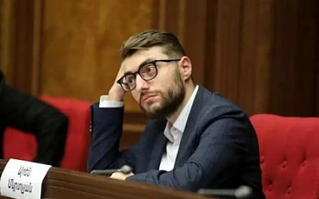 Ermənistanda deputat 