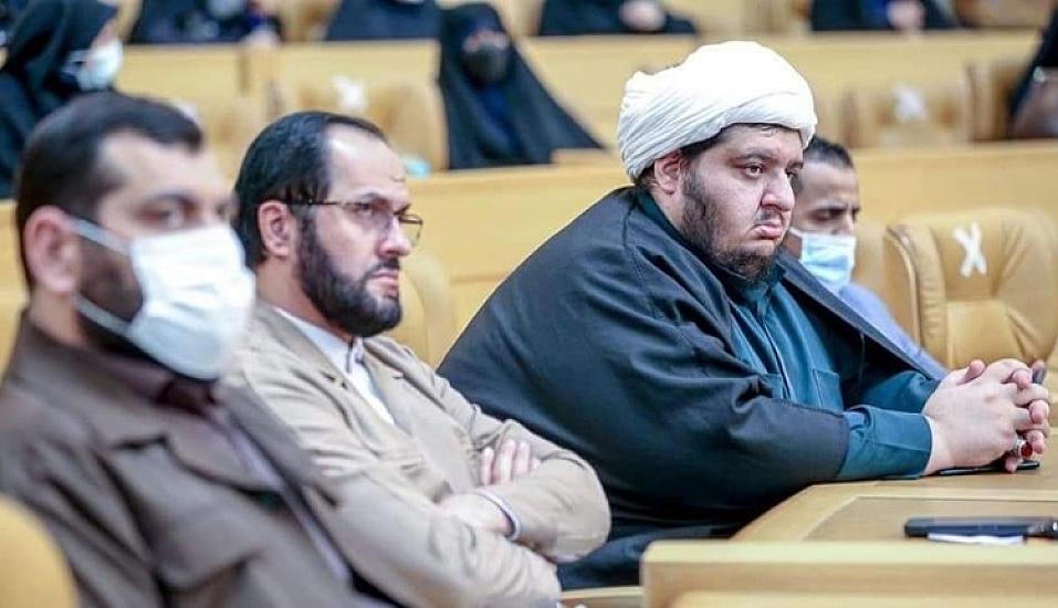 Başqa ölkənin siyasi fəalı olmaq – 