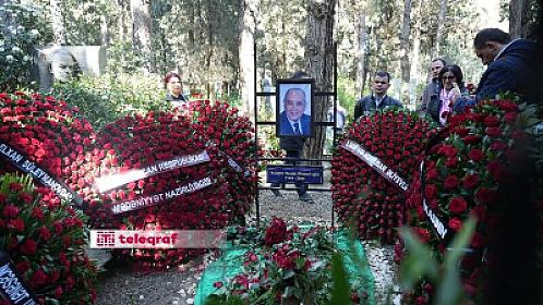 Rasim Balayevin qəbirüstü abidəsinin
