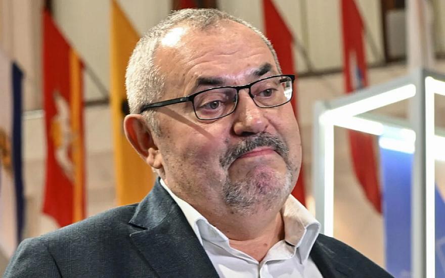 Nadejdinin ölkədən çıxışına 