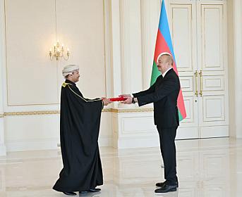 İlham Əliyev Omanın Azərbaycana yeni təyin olunmuş səfirinin etimadnaməsini qəbul edib - 