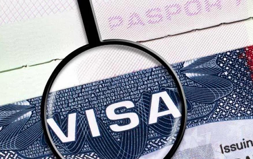 Estoniyadan rusiyalılarla bağlı 