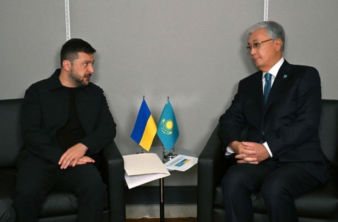 Zelenski niyə Qazaxıstanı seçir?