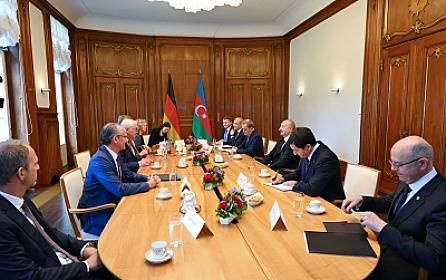 Azərbaycan və Almaniya prezidentlərinin geniş tərkibdə 