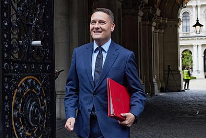 Britaniyanın müdafiə naziri özünü 
