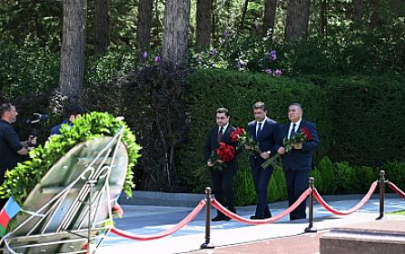 Milli Mətbuat Günü ilə əlaqədar Fəxri xiyaban 