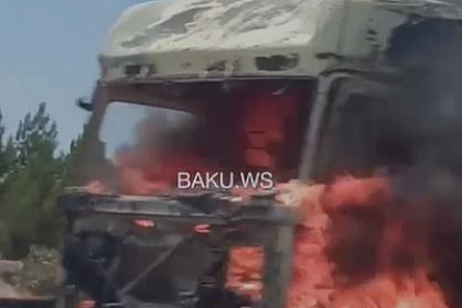 Bakı-Şamaxı yolunda yük maşını YANIR - 