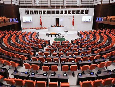 Yeni Partiya ana müxalifətə çevrilir -