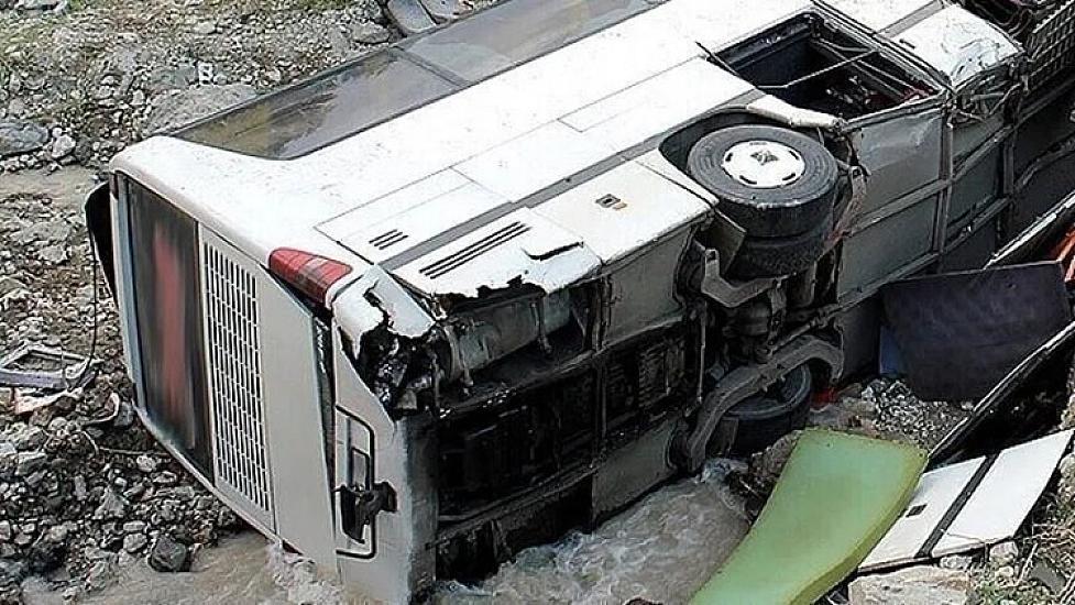 İki Avtobus Toqquşdu: 