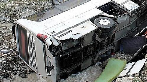 İki Avtobus Toqquşdu: 