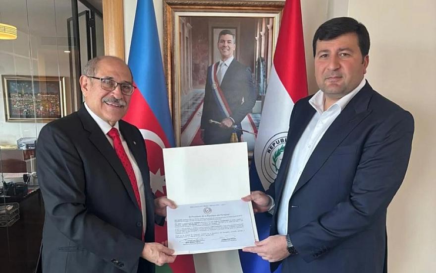 Paraqvay Azərbaycana fəxri konsul